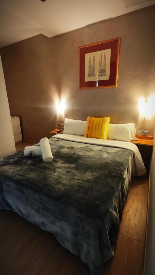 Hostal Agua Alegre Barcelona Exteriér fotografie