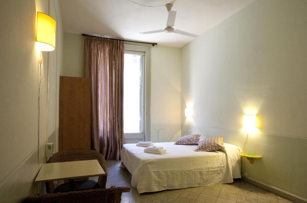 Hostal Agua Alegre Barcelona Exteriér fotografie